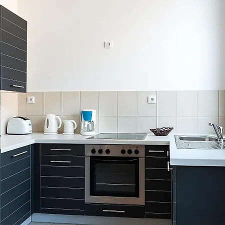 Made * Βουδαπέστη