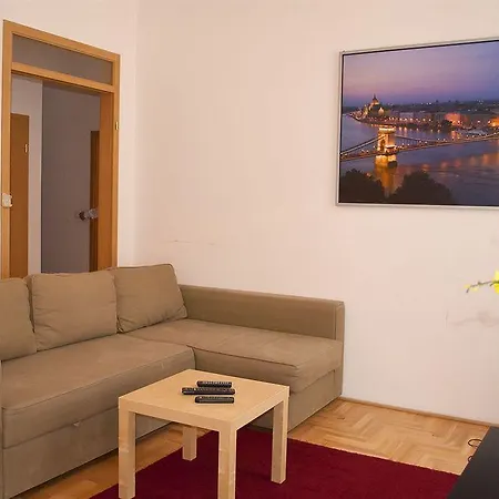 Made Lägenhet Budapest