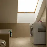 Made * Budapeste